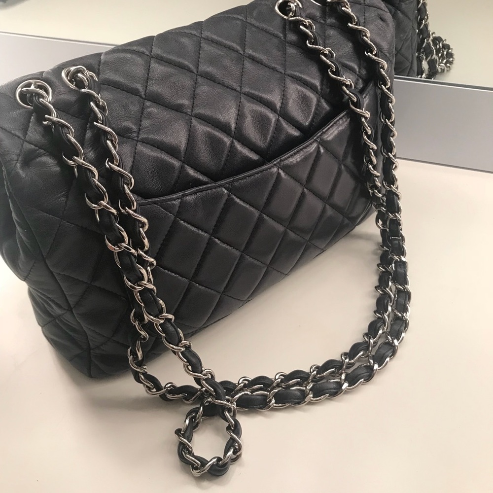 SOLD 💙 CHANEL Classic Jumbo Flap | Navy - Picture 3 of 8